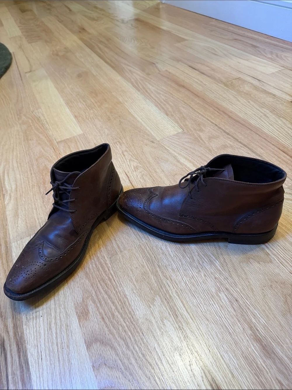 Tod's Brown Leather Brogue Chukka Boots